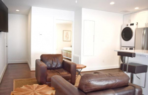 Upstairs Vassar Place with Pool and Tree Lined Neighborhood